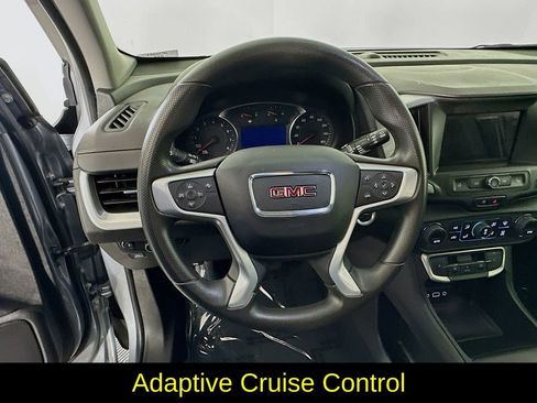 Used 2024 GMC Terrain SLE w/ Driver Convenience Package image 16