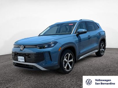 New 2025 Volkswagen Tiguan SE