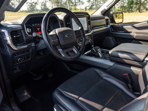 Used 2021 Ford F150 Lariat AWD/4WD image 10
