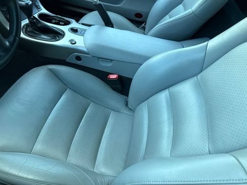 Used 2005 Chevrolet Corvette Coupe w/ Preferred Equipment Group RWD image 7