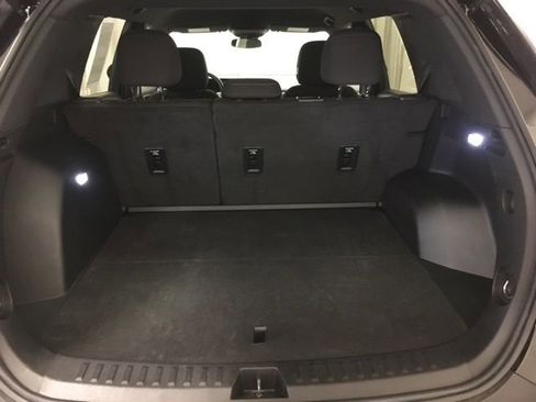 Used 2025 GMC Terrain Elevation image 14