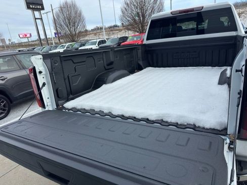 New 2026 GMC Sierra 2500 SLT w/ SLT Convenience Package image 30