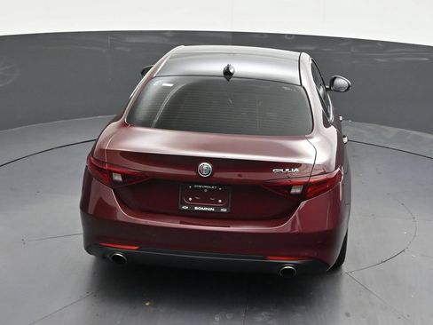 Used 2019 Alfa Romeo Giulia RWD image 19