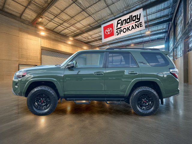 Certified 2022 Toyota 4Runner TRD Off-Road AWD/4WD image 3
