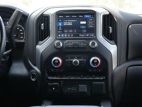 Used 2022 GMC Sierra 1500 SLT AWD/4WD image 23