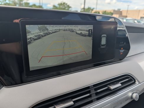 Used 2021 Hyundai Palisade SEL w/ Premium Package AWD/4WD image 17