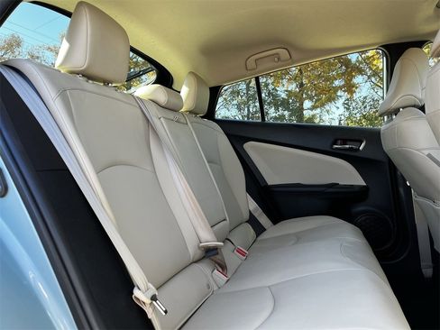 Used 2021 Toyota Prius XLE w/ Advanced Technology Package image 27