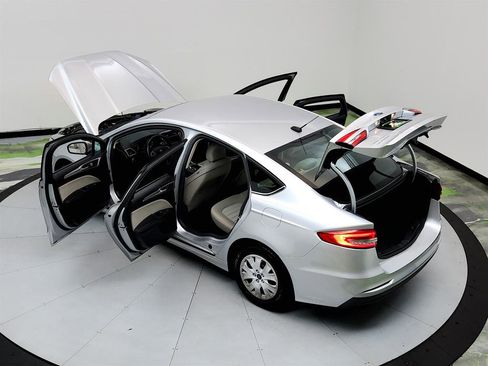 Used 2019 Ford Fusion S image 39