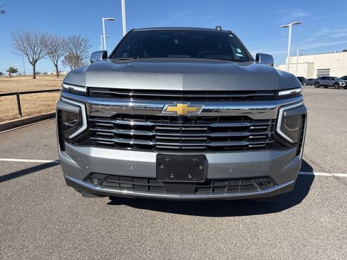 Used 2025 Chevrolet Tahoe Premier image 2