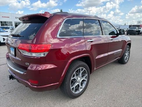 Used 2020 Jeep Grand Cherokee Overland AWD/4WD image 5