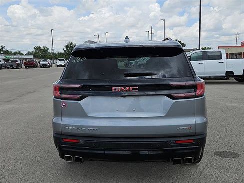Used 2024 GMC Acadia AT4 AWD/4WD image 4