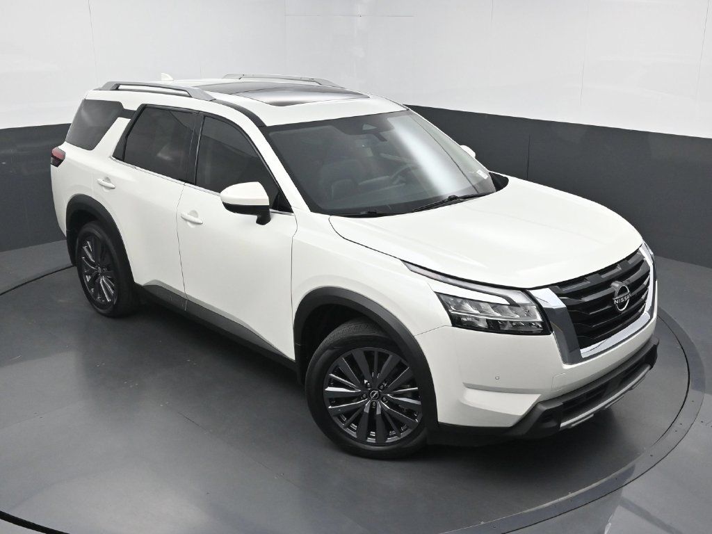 Used 2024 Nissan Pathfinder SL w/ SL Premium Package FWD image 34