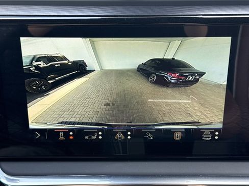New 2026 GMC Sierra 3500 Denali Ultimate w/ LPO, Black Badging Package AWD/4WD image 9