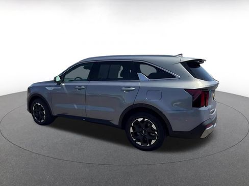 Used 2024 Kia Sorento S FWD image 10