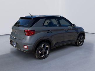New 2026 Hyundai Venue SEL video 3