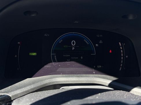 Used 2025 Toyota Camry LE image 44