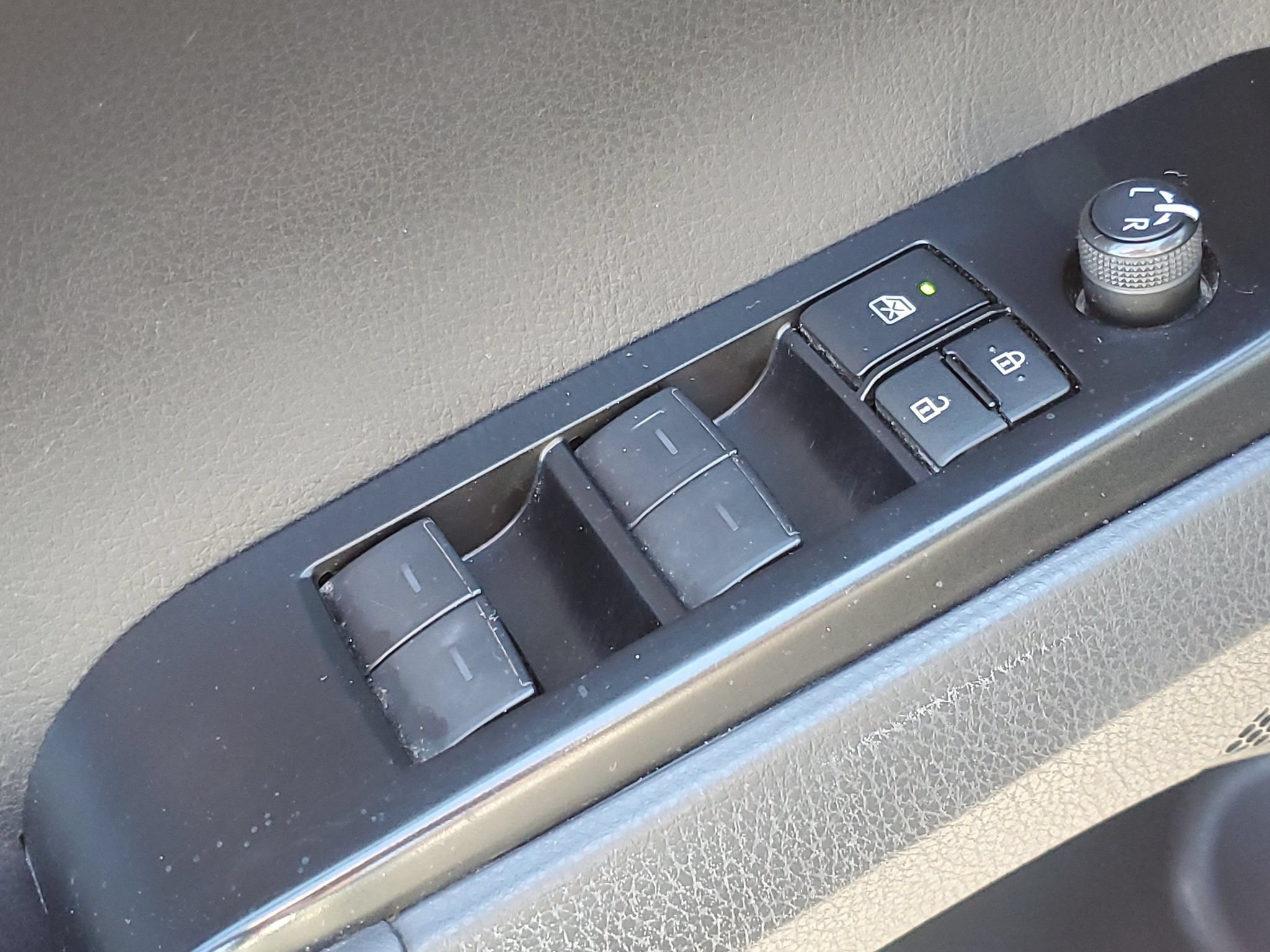 Used 2025 Toyota Camry LE FWD image 21