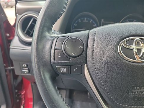 Used 2018 Toyota RAV4 XLE image 18