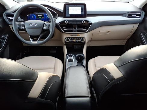 Certified 2022 Ford Escape SEL w/ Technology Package image 11