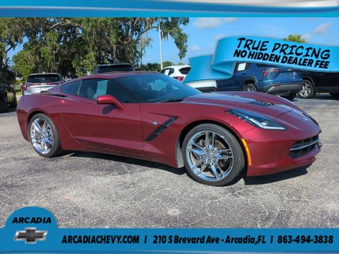 Used 2019 Chevrolet Corvette Stingray Coupe w/ 1LT RWD image 2