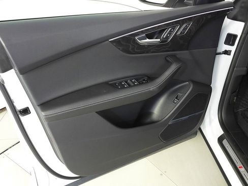 Used 2023 Audi Q8 Premium Plus w/ Premium Plus Package image 11