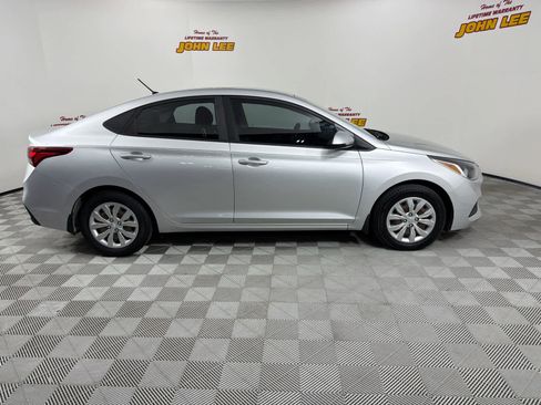 Used 2018 Hyundai Accent SE FWD image 7