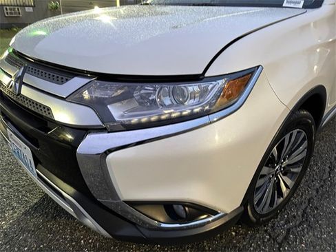 Used 2020 Mitsubishi Outlander SEL image 26