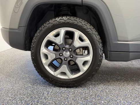 Used 2021 Jeep Compass Limited AWD/4WD image 13