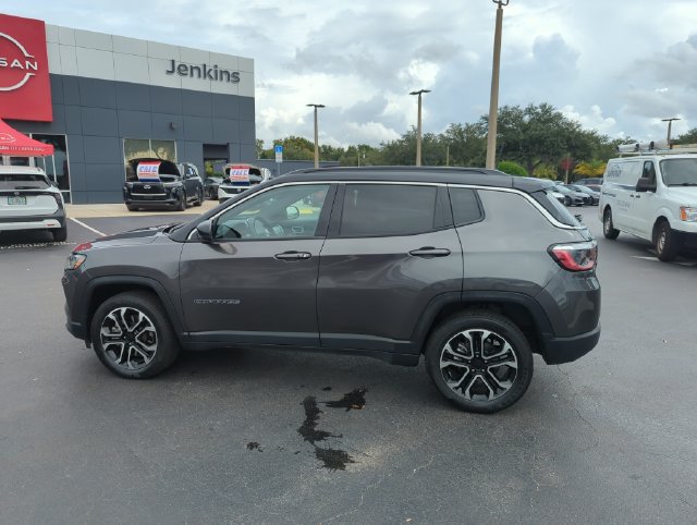 Used 2024 Jeep Compass Limited AWD/4WD image 10
