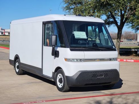 New 2025 Chevrolet Brightdrop 600 FWD image 2