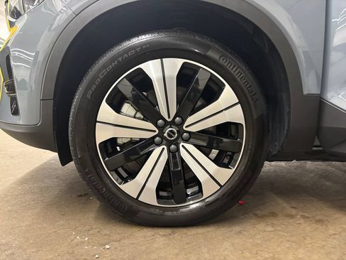 Certified 2023 Volvo C40 Recharge Core w/ Climate Package AWD/4WD image 32