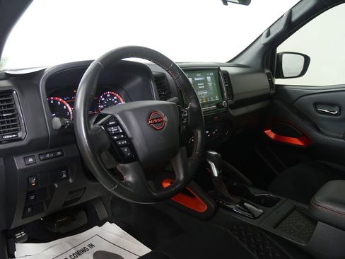 Used 2023 Nissan Frontier Pro-X w/ Pro Convenience Package RWD image 9