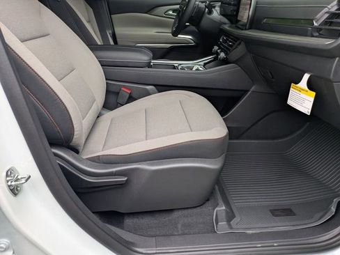 New 2026 Chevrolet Traverse LT FWD image 36