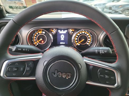 Used 2022 Jeep Wrangler Sport image 19