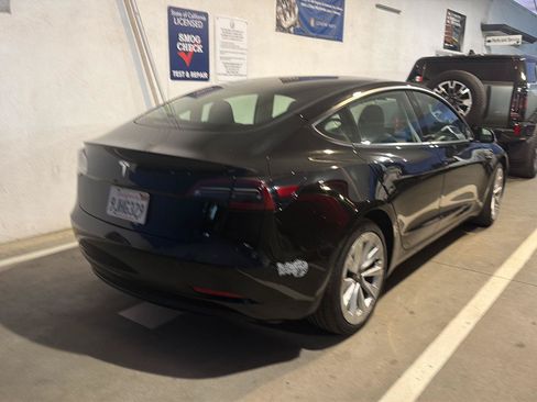 Used 2023 Tesla Model 3 Standard Range RWD image 3