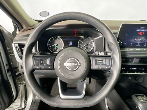 Used 2023 Nissan Rogue SV FWD image 17