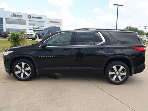Used 2019 Chevrolet Traverse LT w/ LPO, Blackout Package AWD/4WD image 19