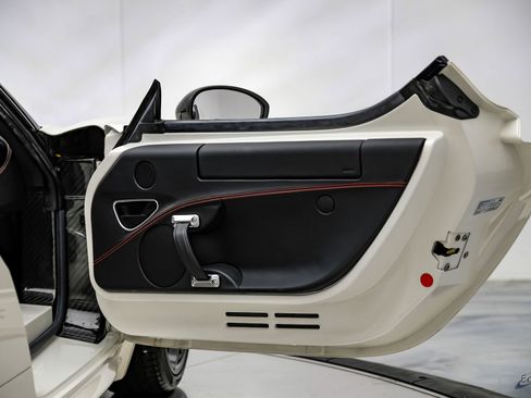 Used 2015 Alfa Romeo 4C Coupe w/ Leather Interior Group image 71