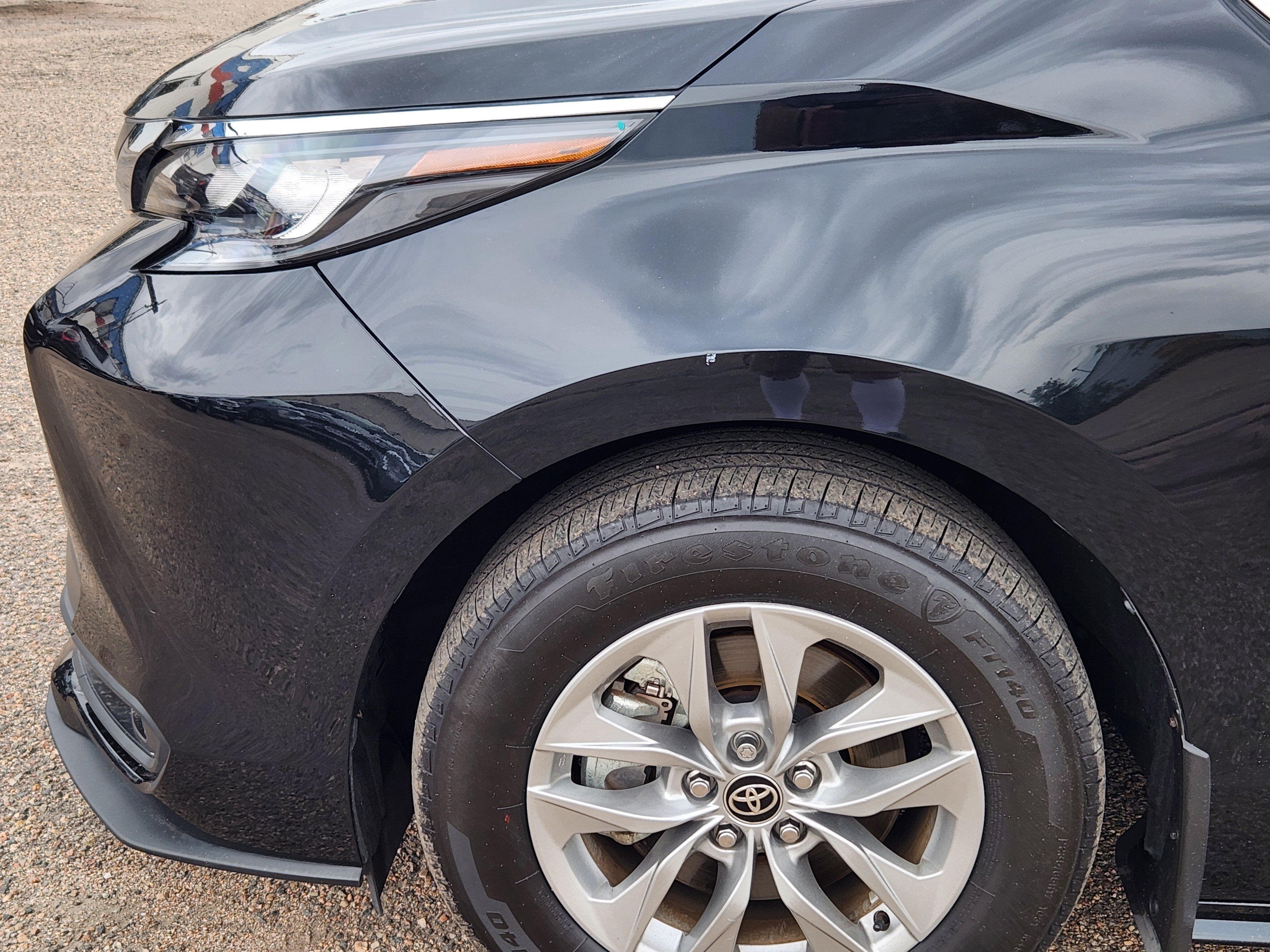 Used 2025 Toyota Sienna LE w/ LE Plus Package AWD/4WD image 6