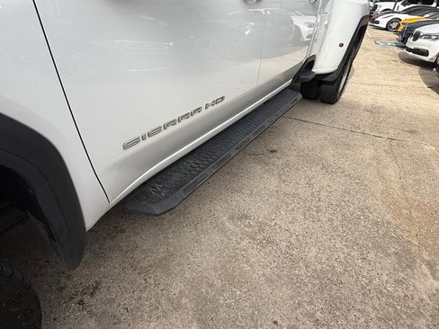 Used 2024 GMC Sierra 3500 Pro image 12