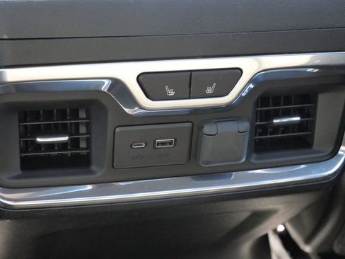 Used 2020 GMC Sierra 1500 AT4 w/ AT4 Premium Package AWD/4WD image 40