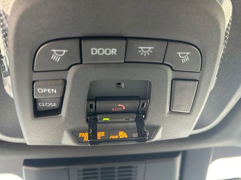 Used 2025 Toyota bZ4X FWD image 34
