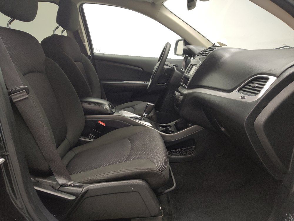 Used 2019 Dodge Journey SE FWD image 21