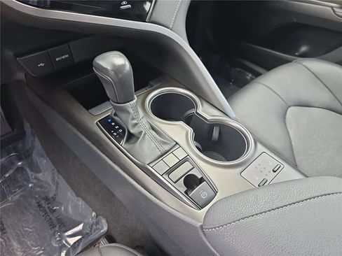 Used 2023 Toyota Camry XSE FWD image 30