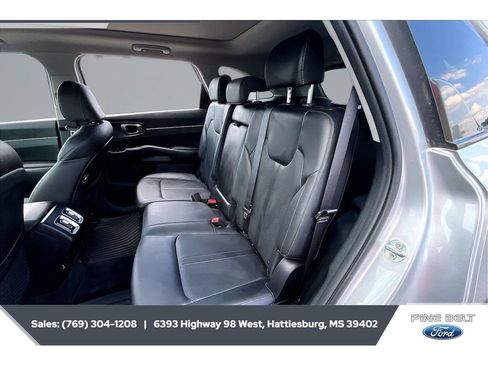 Used 2022 Kia Sorento S w/ Panoramic Sunroof Package FWD image 20