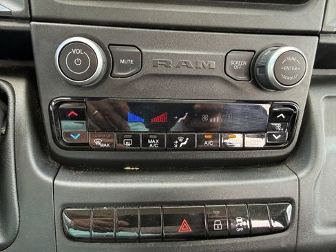 Used 2023 RAM ProMaster 2500 FWD image 30