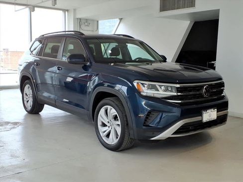 Used 2023 Volkswagen Atlas SE AWD/4WD image 3