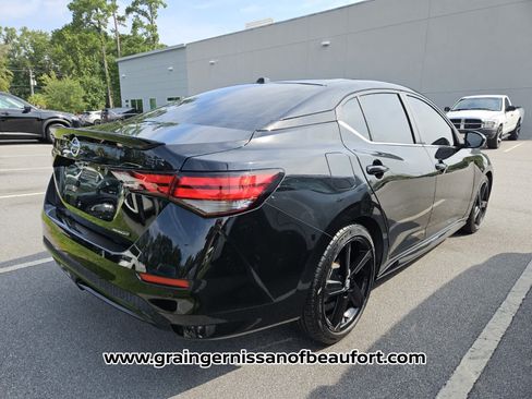 Used 2022 Nissan Sentra SR w/ Midnight Edition FWD image 10