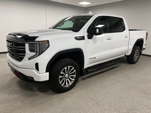 Used 2023 GMC Sierra 1500 AT4 w/ Technology Package AWD/4WD image 6