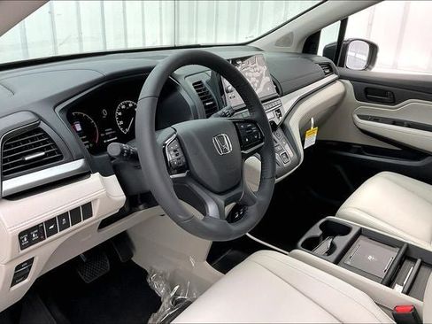 New 2026 Honda Odyssey EX-L image 8